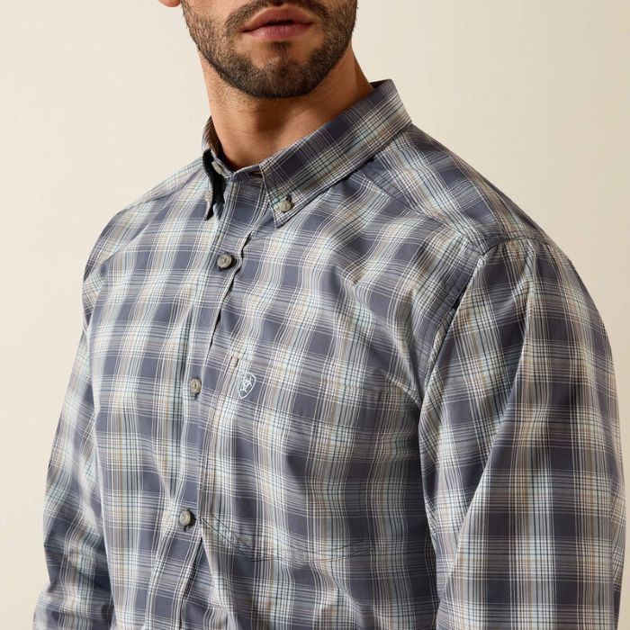 Ariat Mens Pro Series Priest Fitted Long Sleeve Shirt - Ombre Blue Plaid