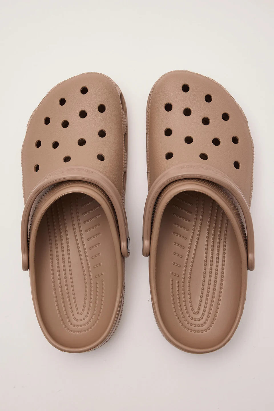 Crocs Classic Clog in Latte