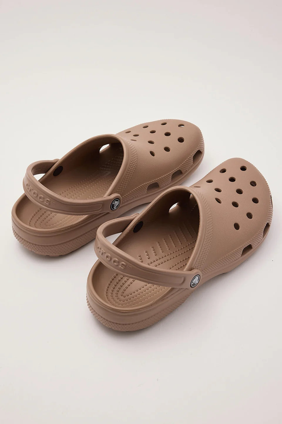 Crocs Classic Clog in Latte