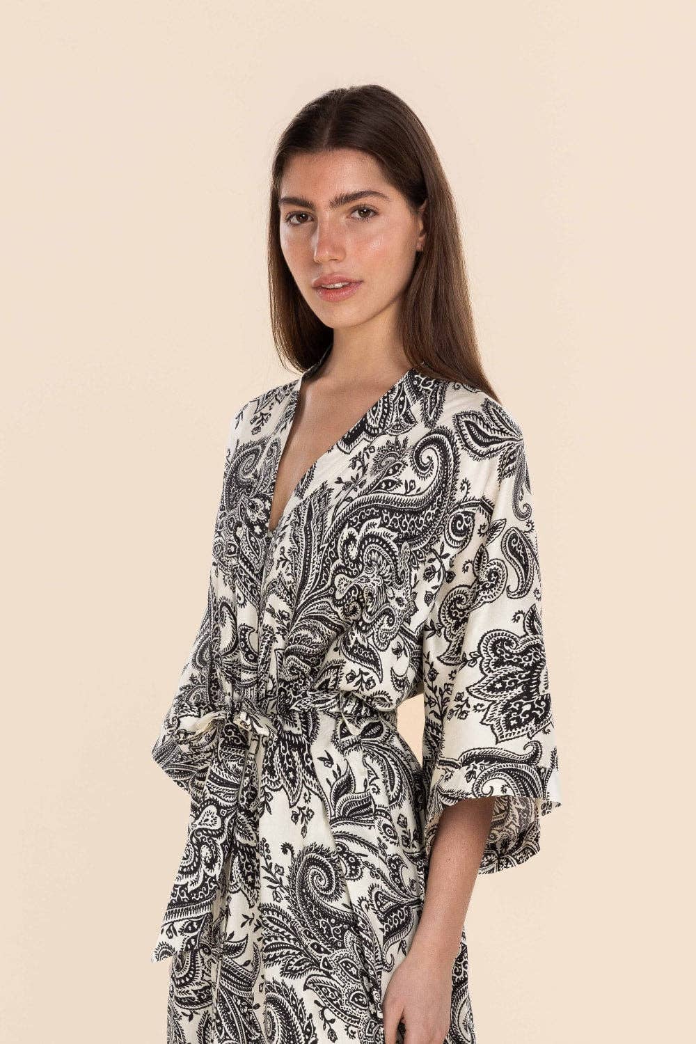 Gingerlilly Cotton Sateen Print Robe - Annie B&W Paisley