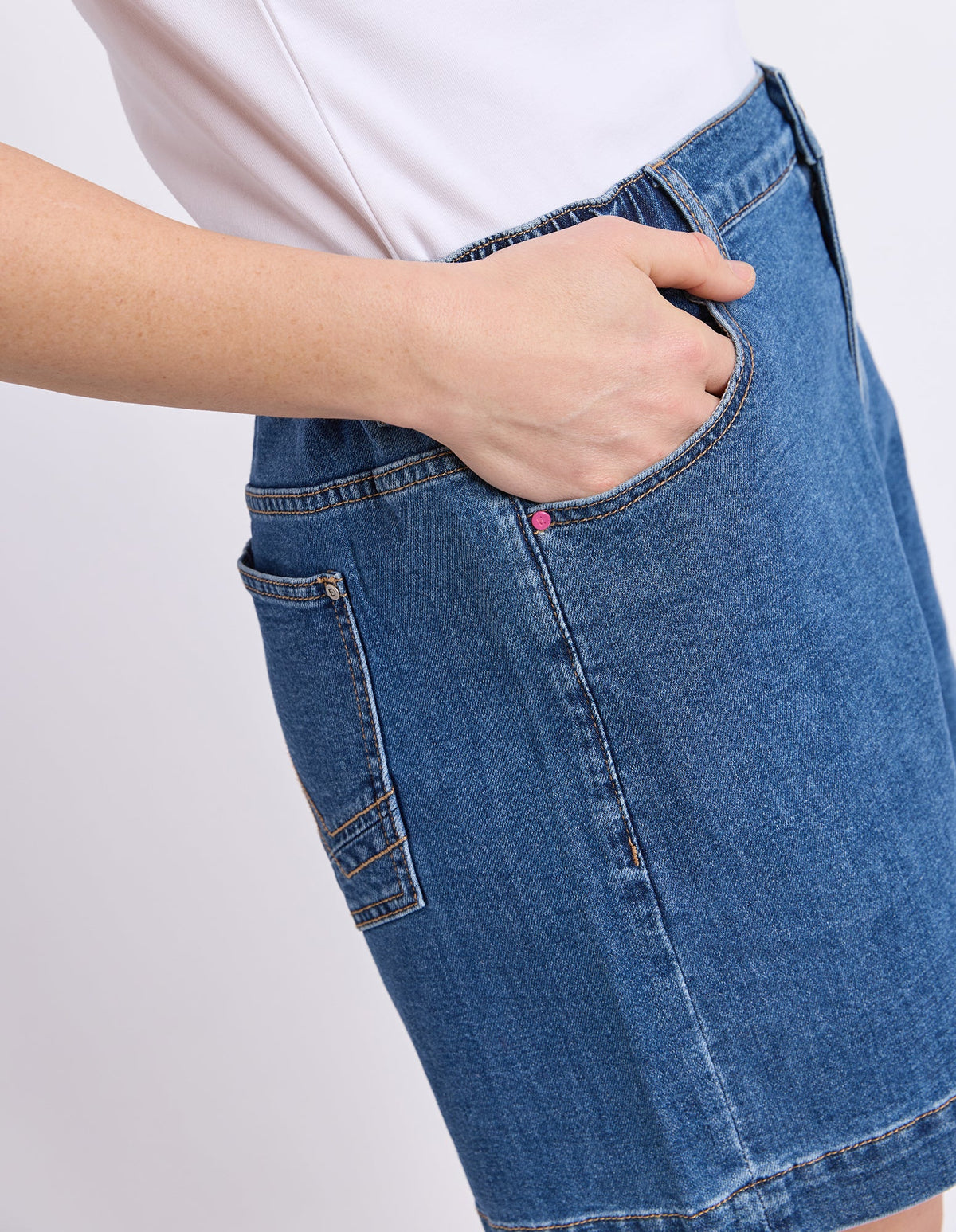Elm Ladies Birdie Denim Short Mid Blue Wash