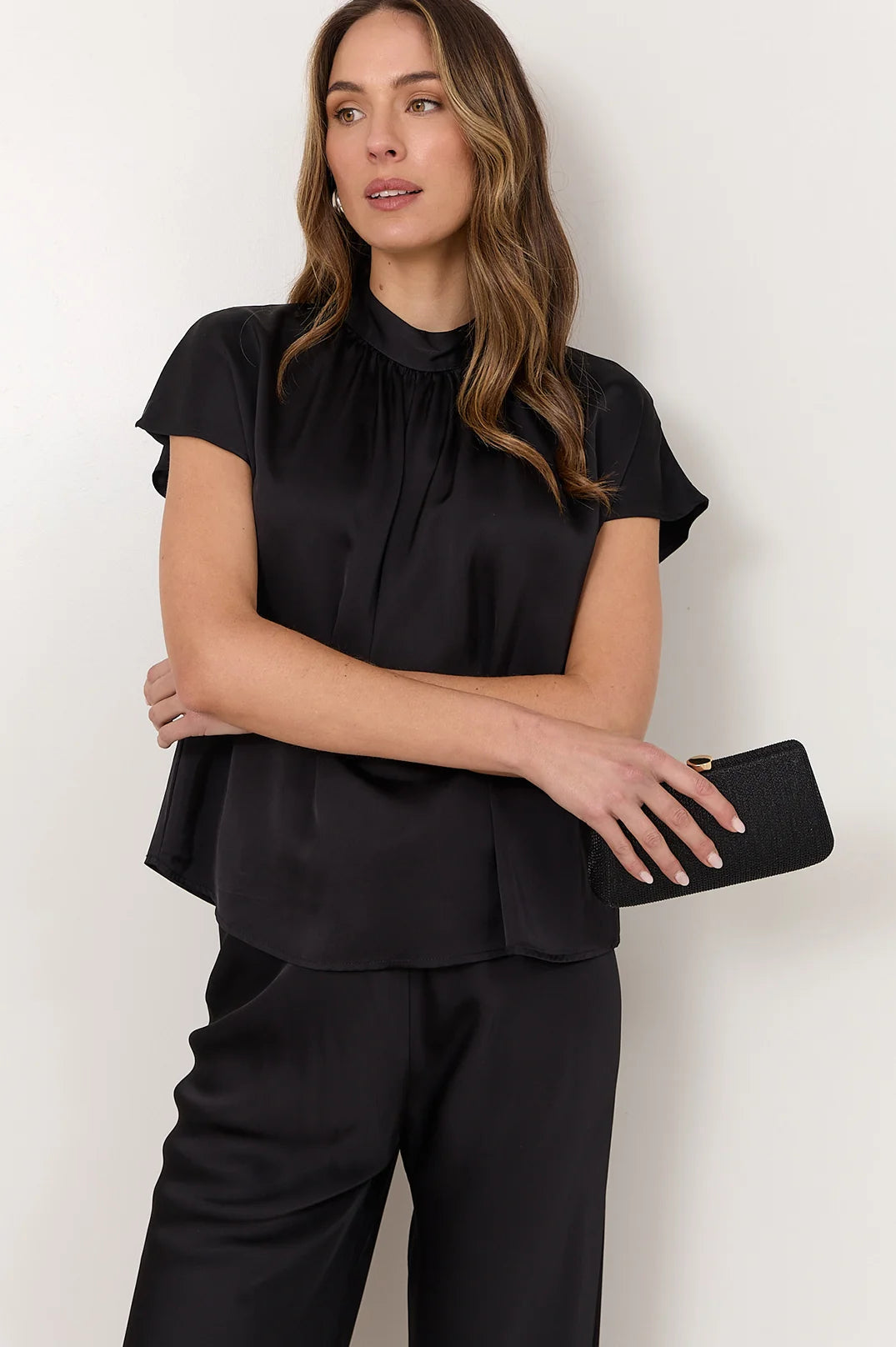 Adorne Lile Structured Mesh Event Clutch