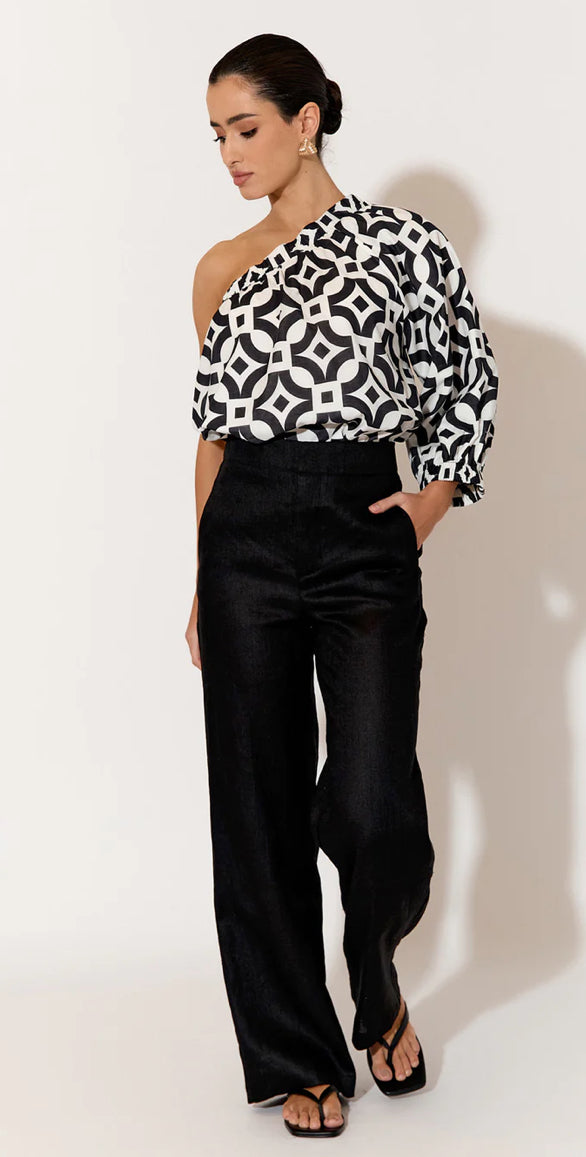 Adorne Elaine Geometric One Shoulder top