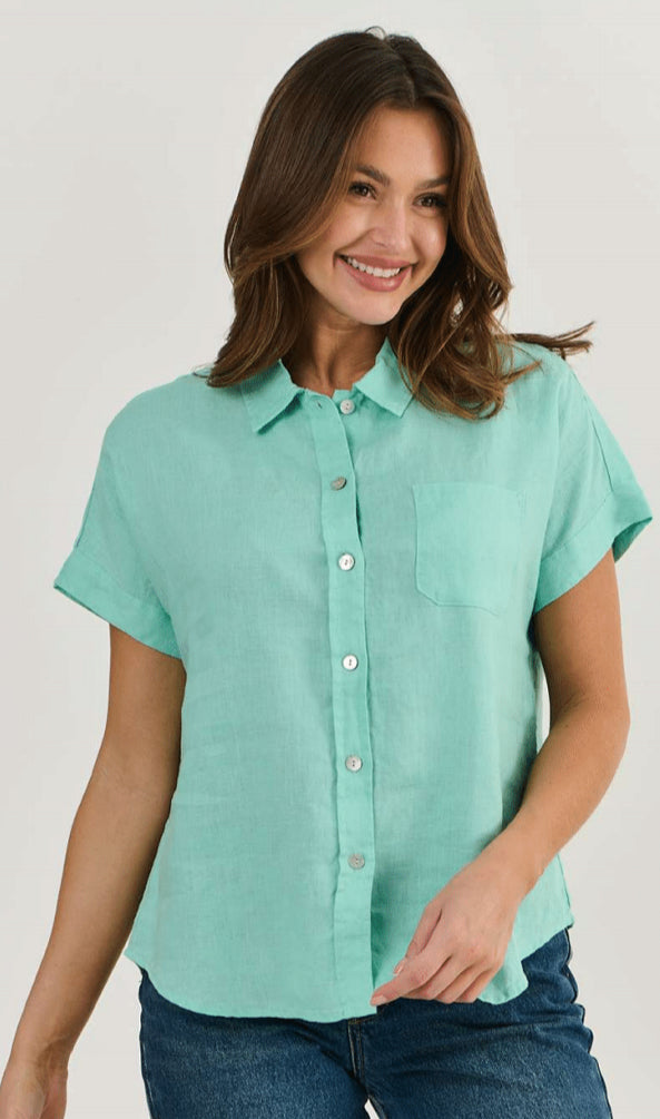 Enveloppe Linen Short Sleeved Shirt in Mint
