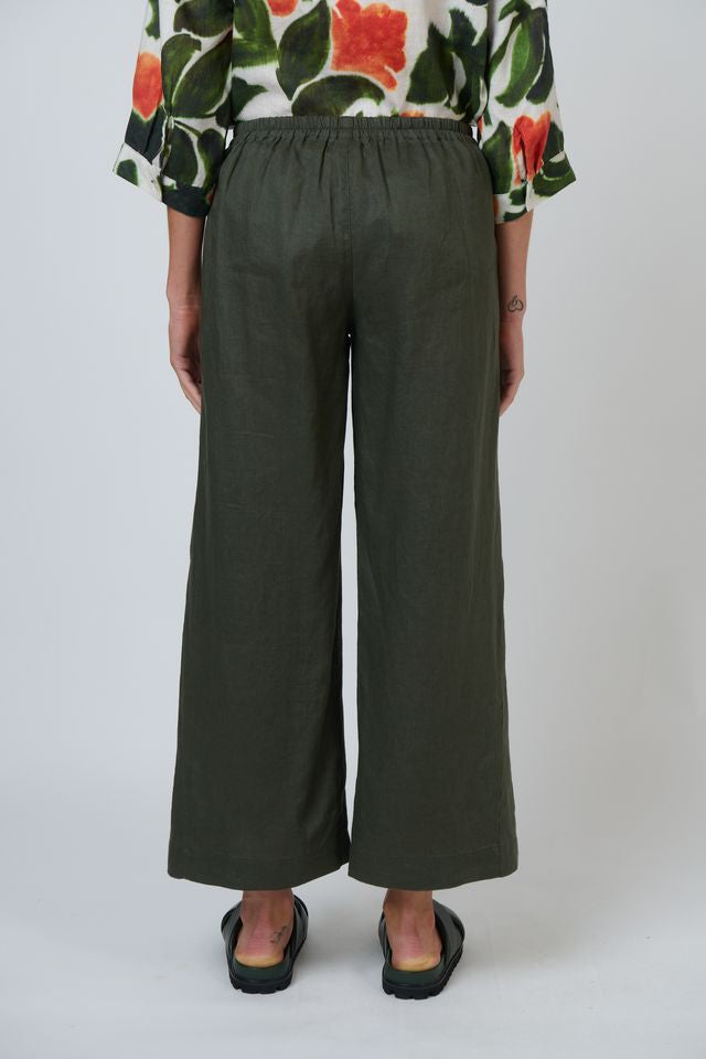 Naturals By O & J Linen Pants in Topiary