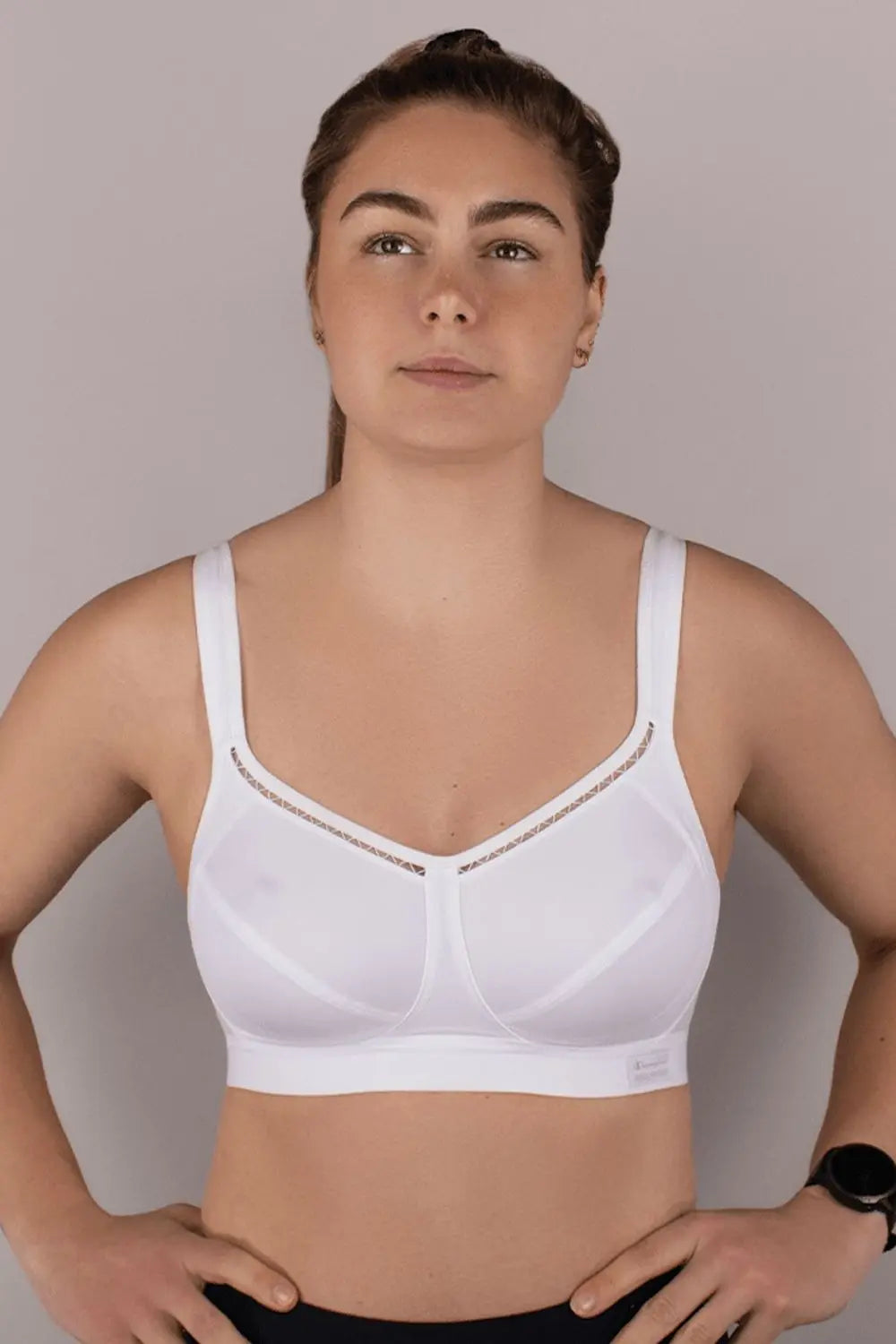 Berlei Medium Impact Full Coverage Sports Bra - White