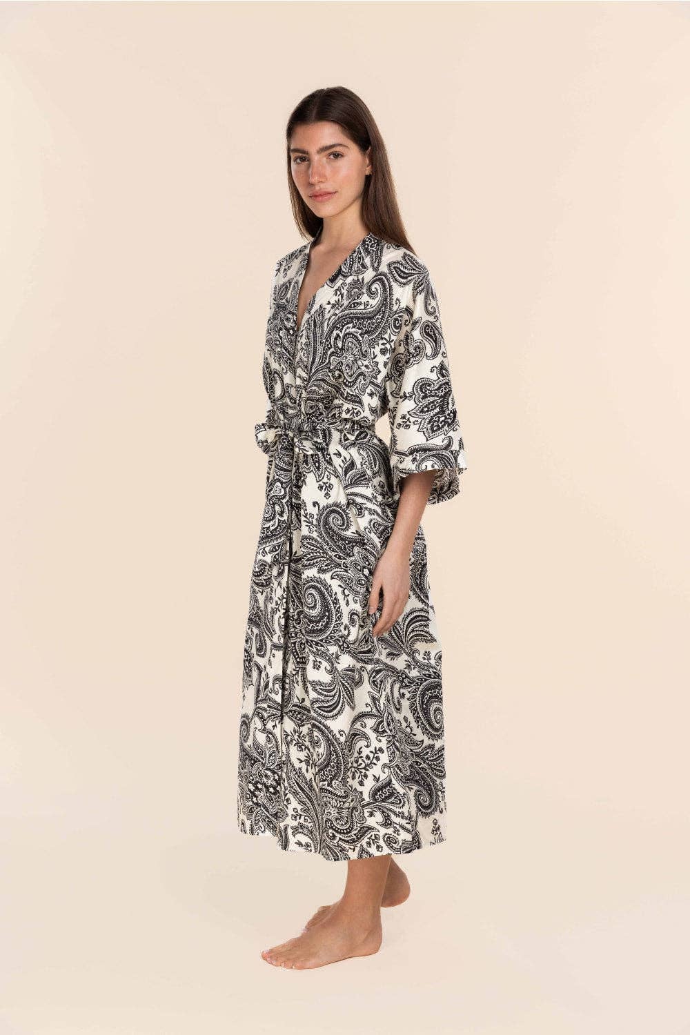 Gingerlilly Cotton Sateen Print Robe - Annie B&W Paisley