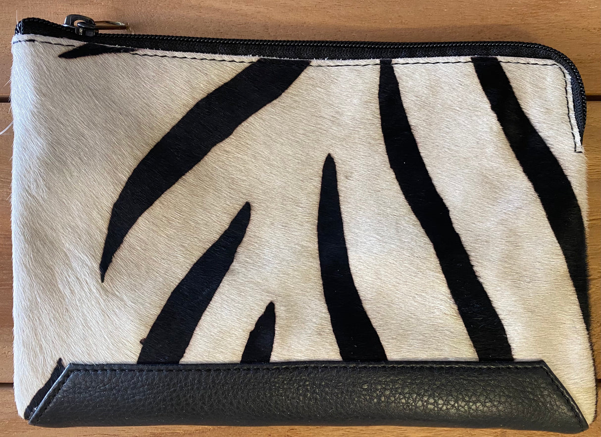 The Design Edge Cow Hide Detroit Zip Clutch