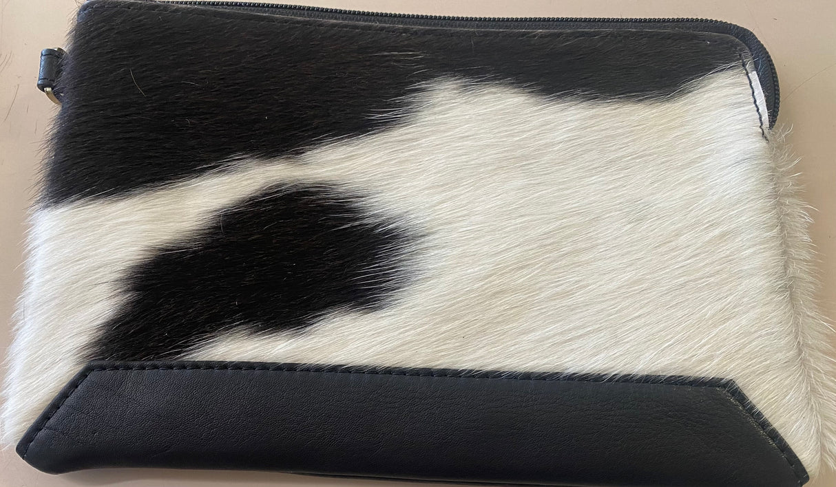 The Design Edge Cow Hide Detroit Zip Clutch
