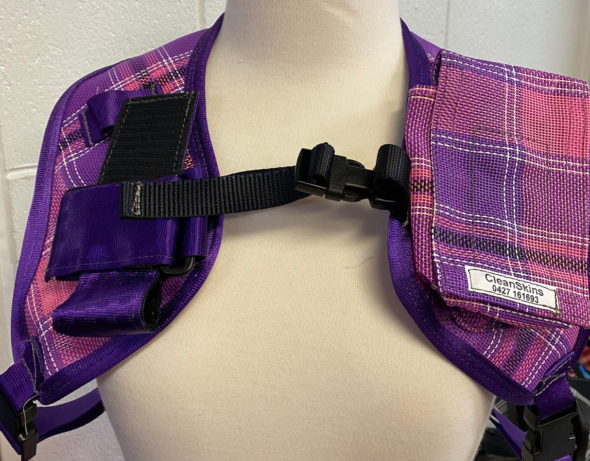 Cleanskin's UHF/Phone shoulder pouch