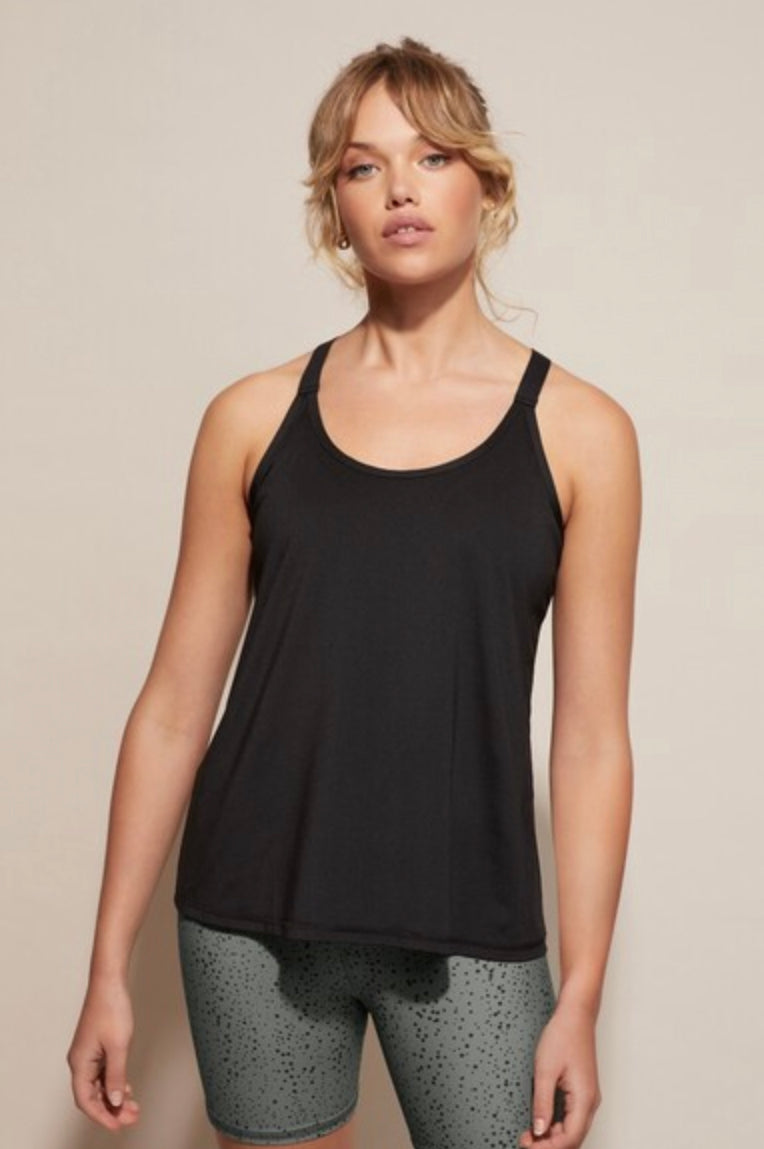 D K Active Mayfair Tank