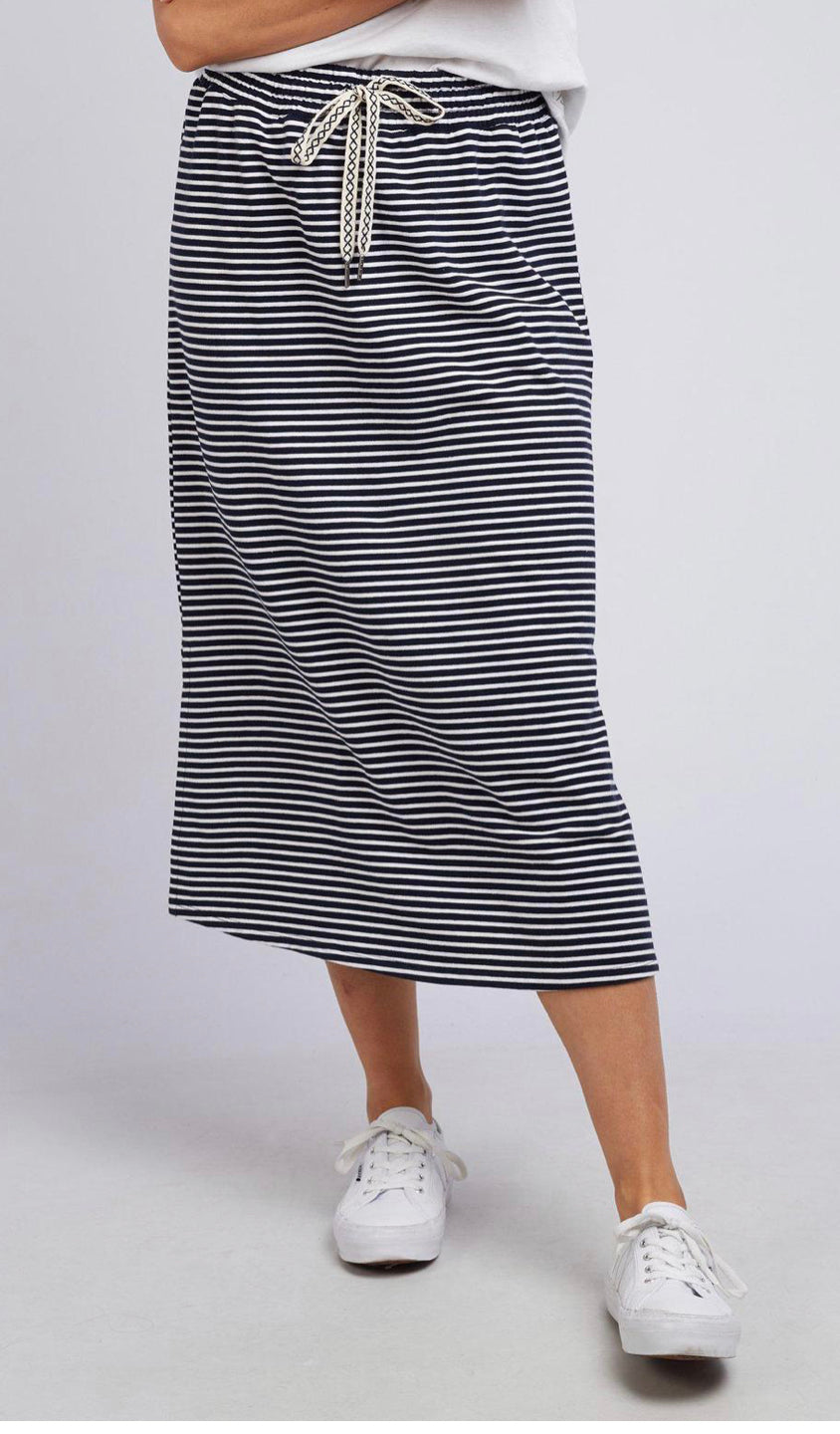 Elm Ladies Travel Skirt in Navy & White