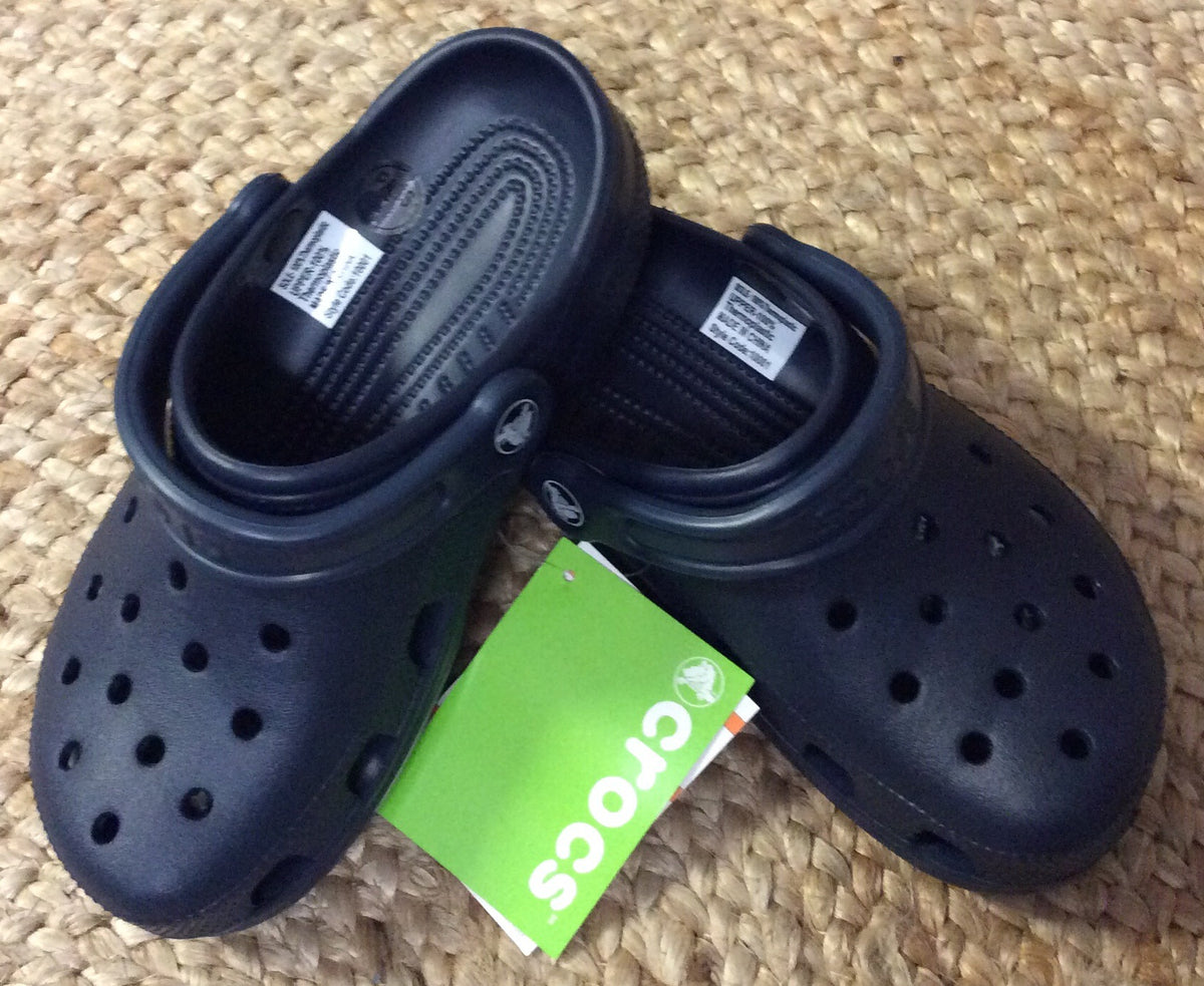 Mens size 2025 4 crocs