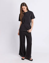 Foxwood Tied Tee