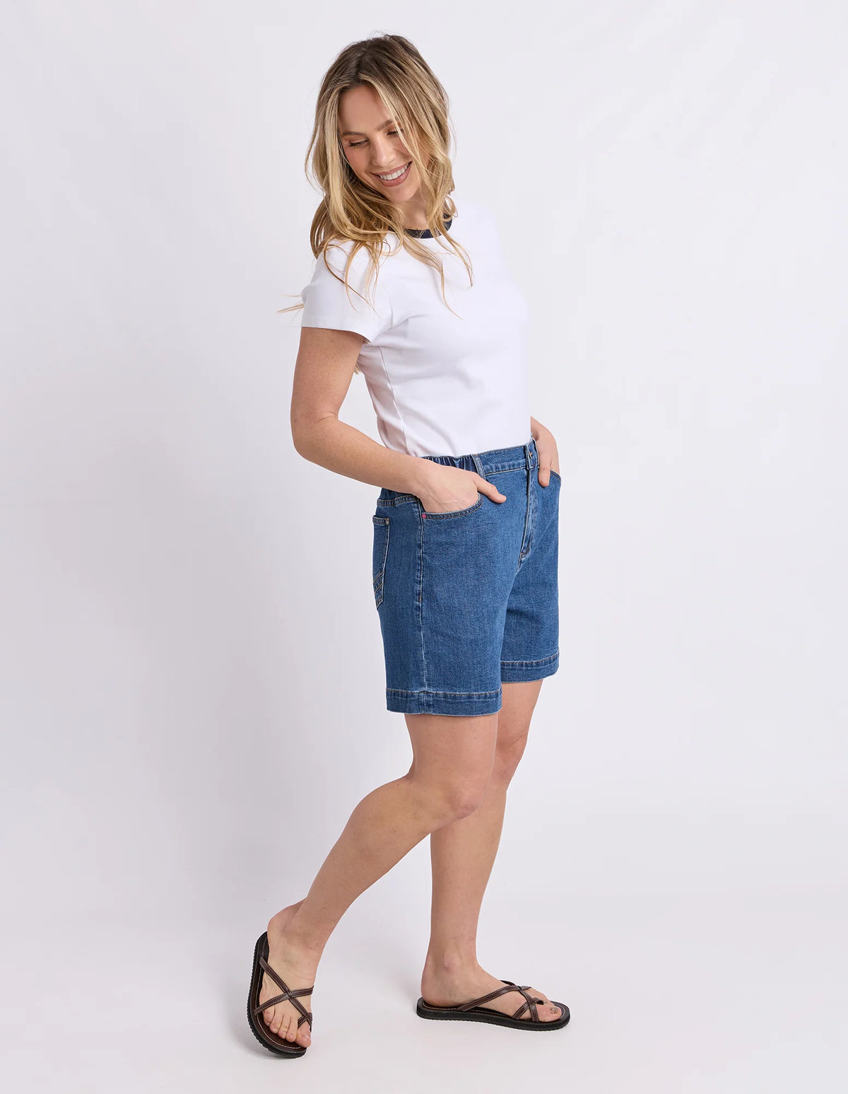 Elm Ladies Birdie Denim Short Mid Blue Wash