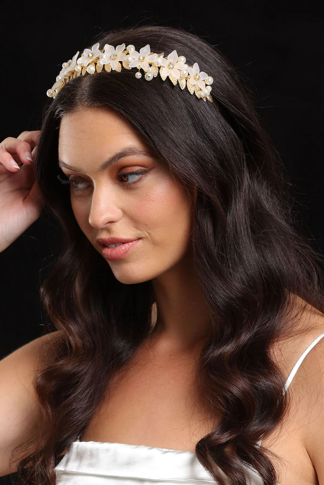 Morgan & Taylor Fleur Headband In Pearl Gold