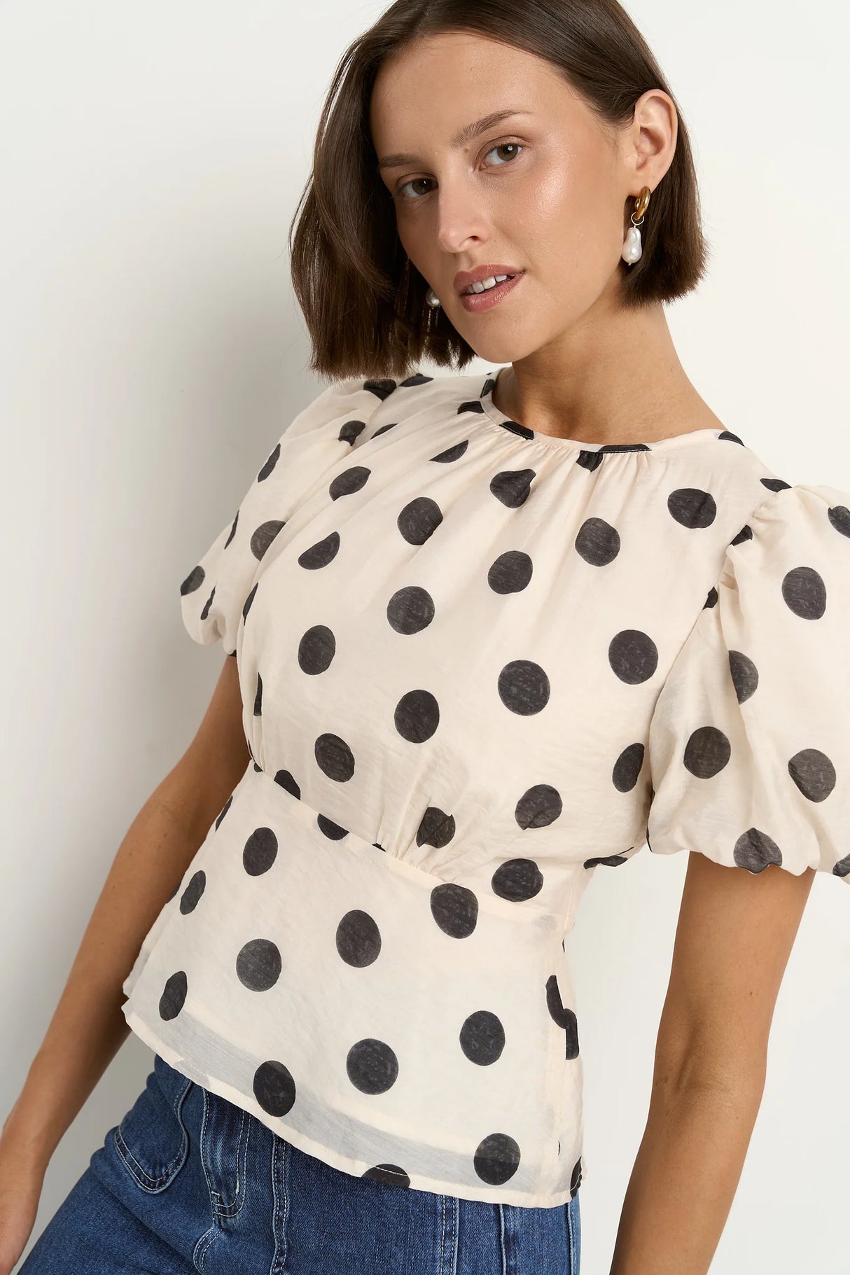Flo & Frankie Ladies Finali Cream Black Polka Dot Puff Short Sleeve Top