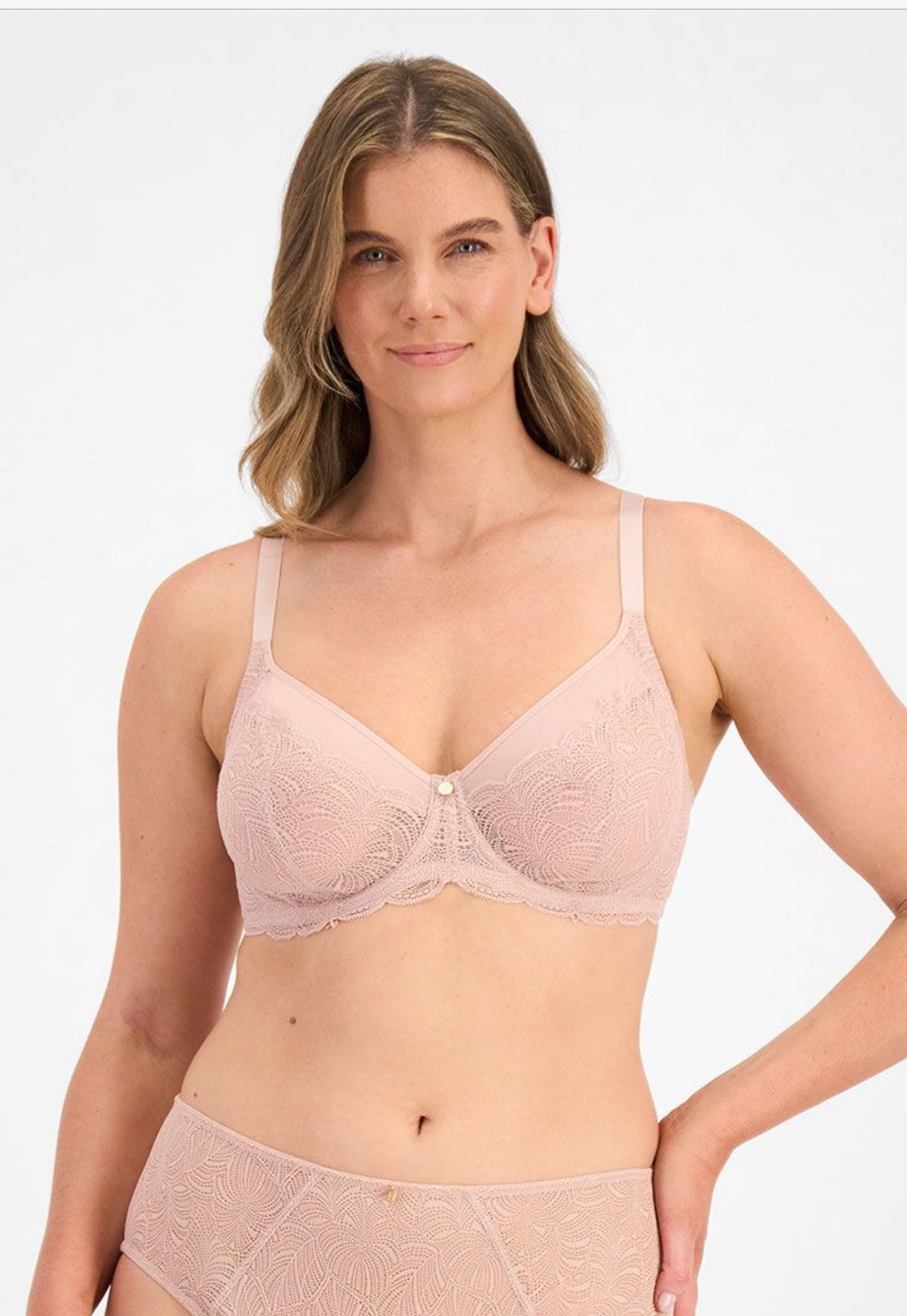 Berlei Lift & Shape Minimiser Bra - Nude Lace