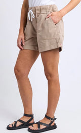 Elm Ladies Emma Relaxed Short in Latt