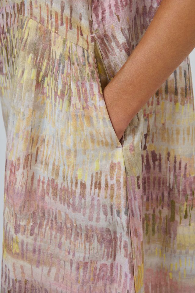 Natural O & J Linen short Sleeved Dress in Jardin