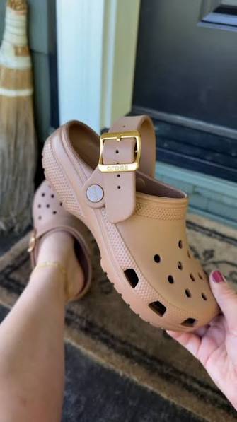 Crocs Classic Metallic Buckle Clog