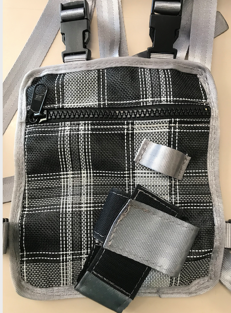 Cleanskins Single Chest UHF pouch