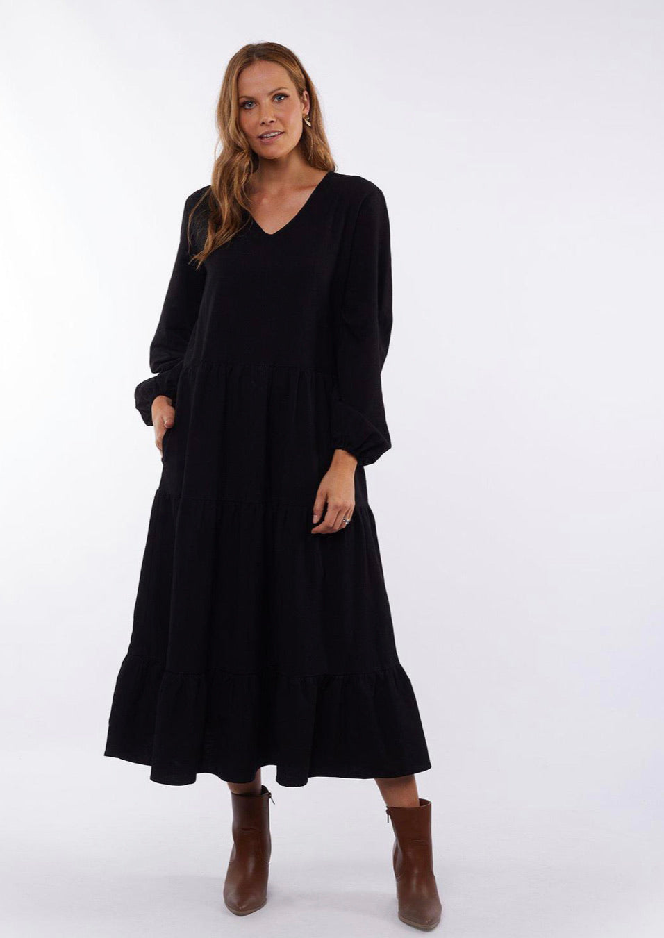 Elm Ladies Arabella Midi Dress in Black