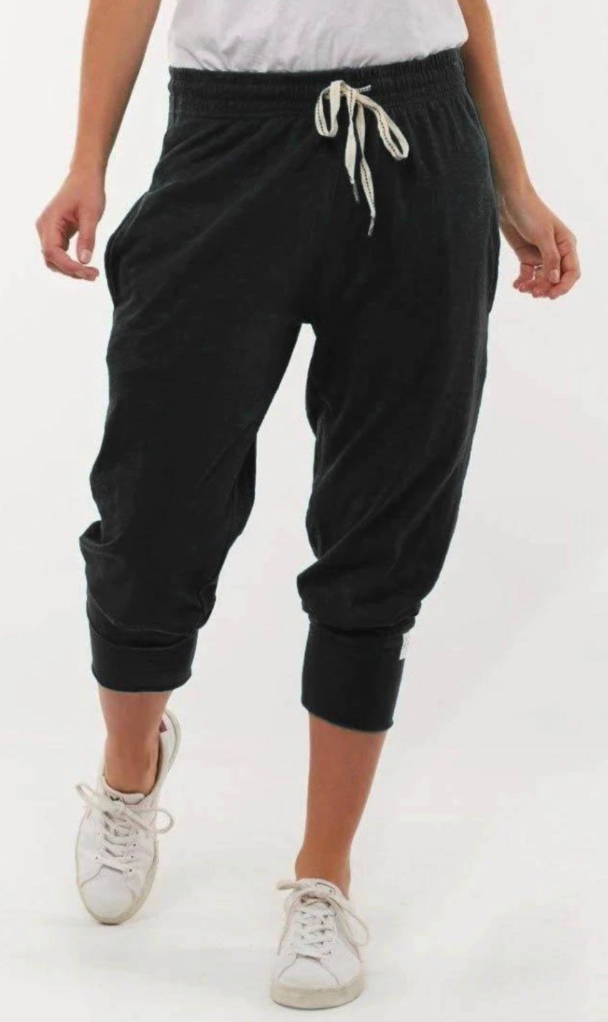 Elm Ladies Fundamental Brunch Pants in Black